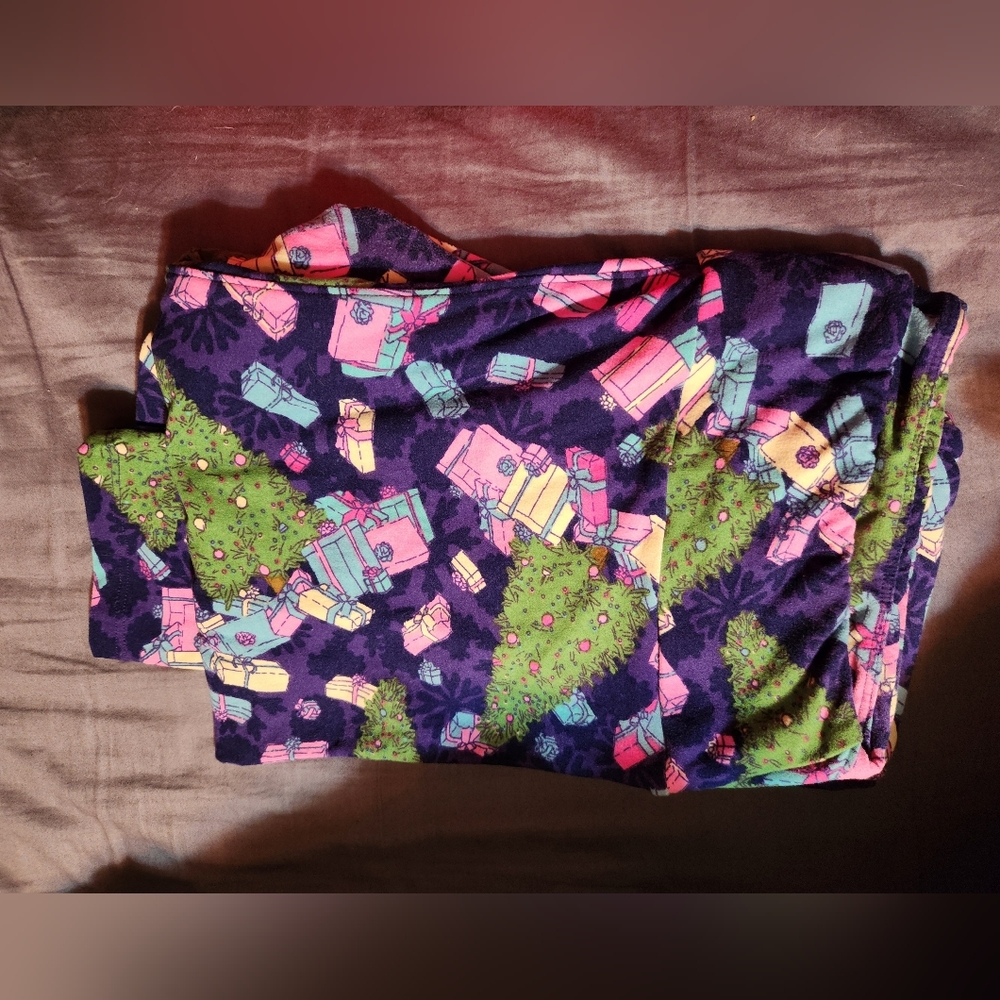 Lularoe Christmas leggings